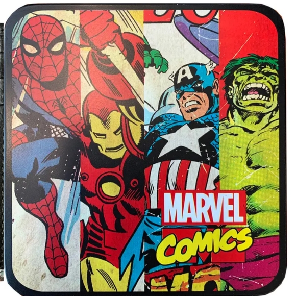 Captain America Trifold Wallet - Picture 4 of 6